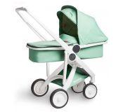 Silla de paseo Greentom Upp Verde con capazo y chasis blanco